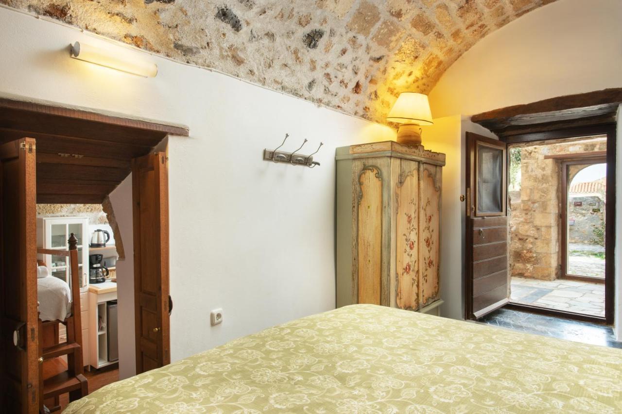 Dorovinis Monemvasia Castlehouses Екстериор снимка