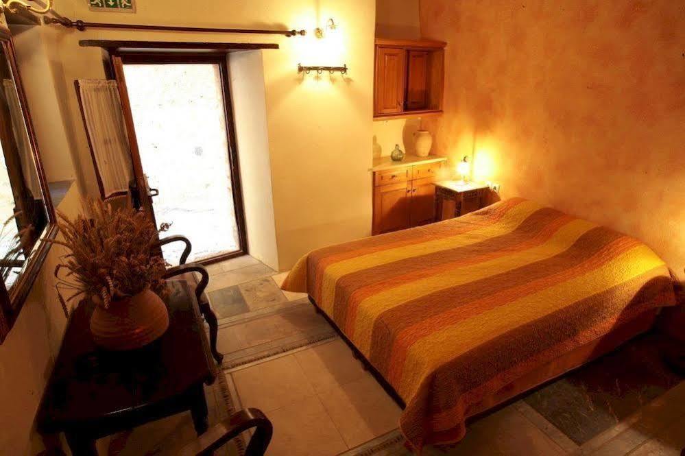 Dorovinis Monemvasia Castlehouses Екстериор снимка