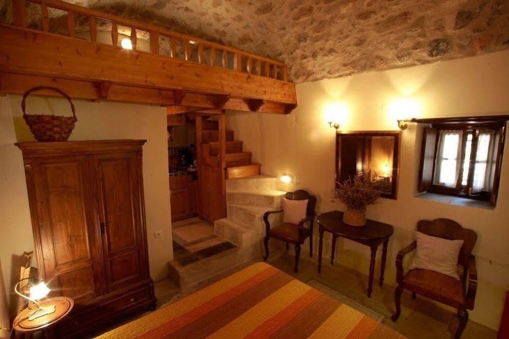 Dorovinis Monemvasia Castlehouses Екстериор снимка