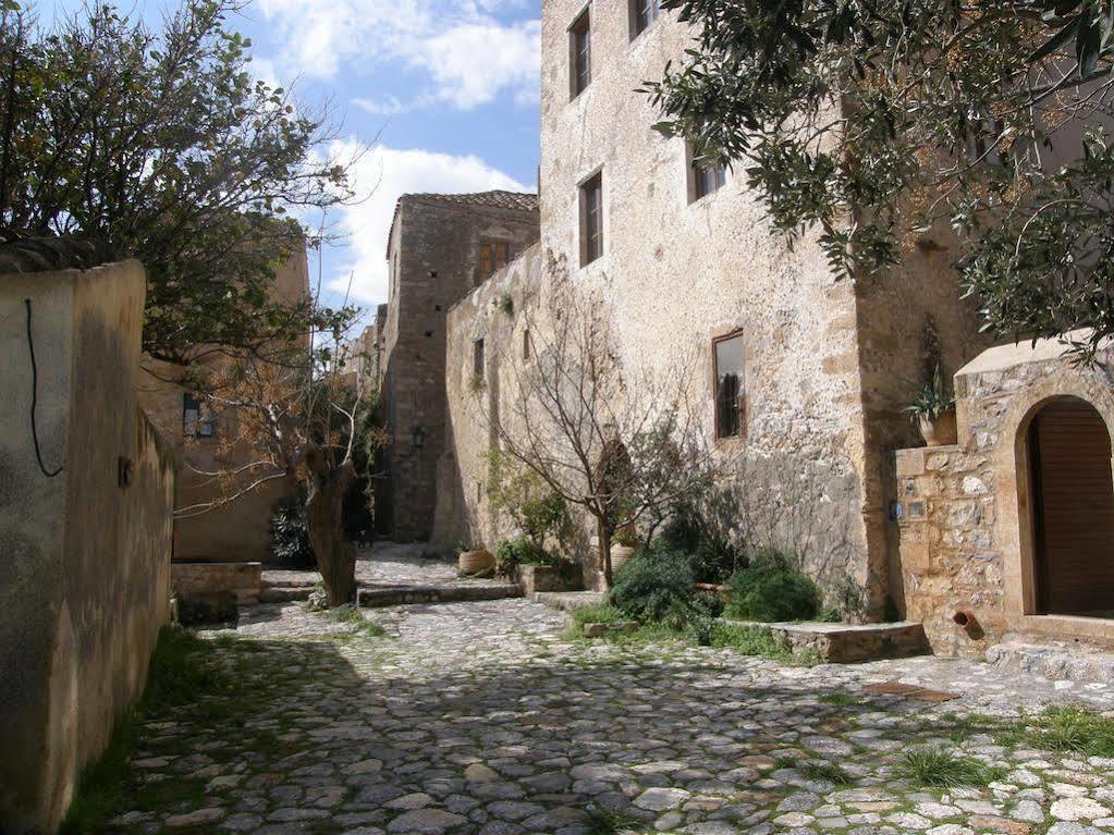 Dorovinis Monemvasia Castlehouses Екстериор снимка