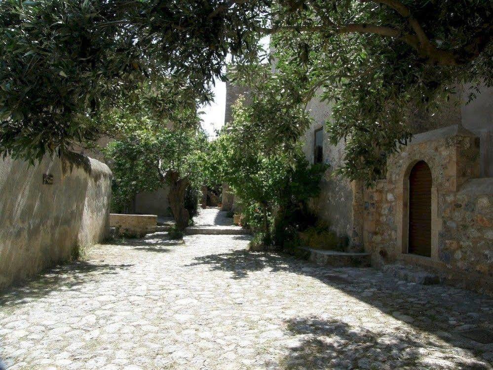 Dorovinis Monemvasia Castlehouses Екстериор снимка